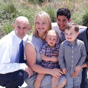 Meet your Posher, Hillary